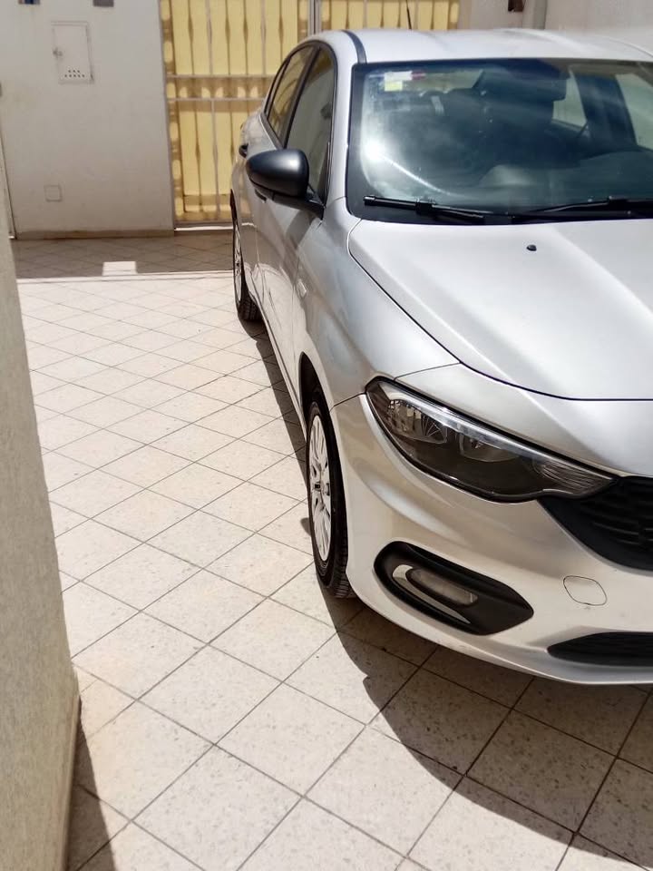Fiat-Tipo-berline-essence-1.4L-2020-a-vendre-en-Tunisie