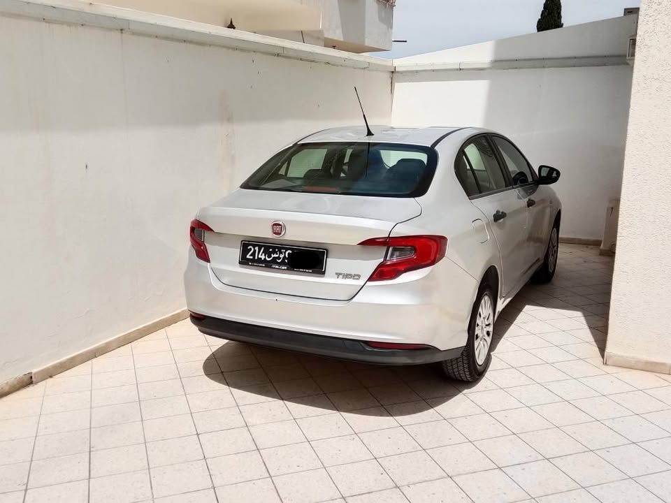 Fiat-Tipo-occasion-en-Tunisie-119000-km-–-bon-etat