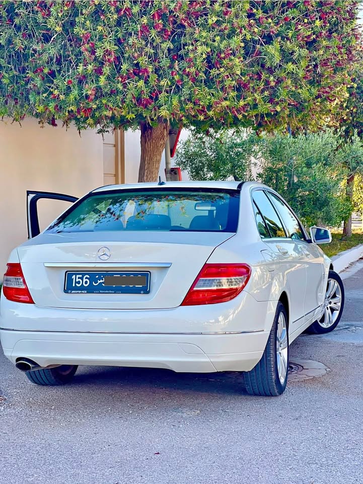 Mercedes-C180-2010-a-vendre-Sousse