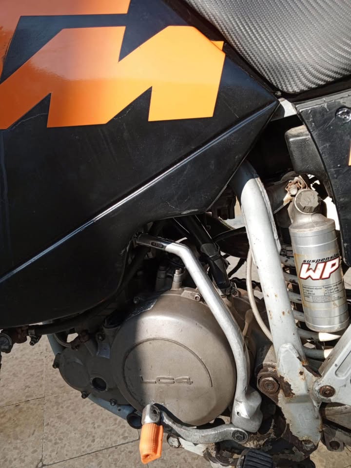 Moto-KTM-640-Adventure-a-vendre-prix-6300-dinars