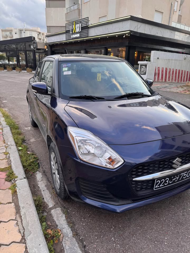 Suzuki-Swift-2021-en-excellent-etat-Tunisie