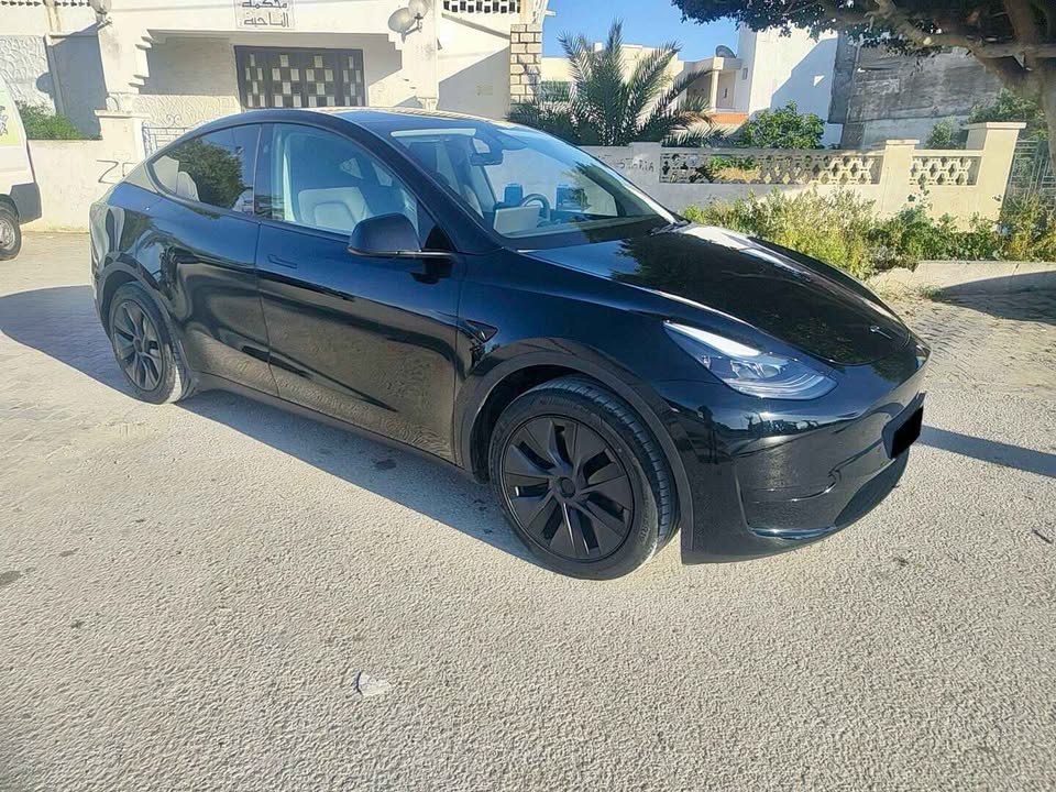 Tesla-Model-Y-autonomie-400-km-occasion-Tunisie