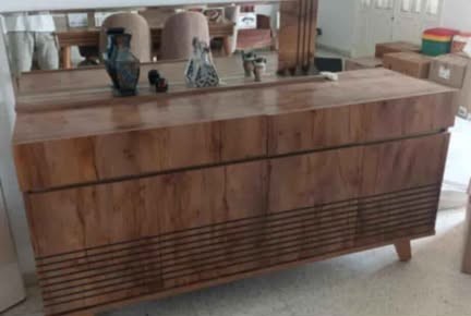buffet-salle-a-manger-moderne-avec-miroir-Tunisie-2025