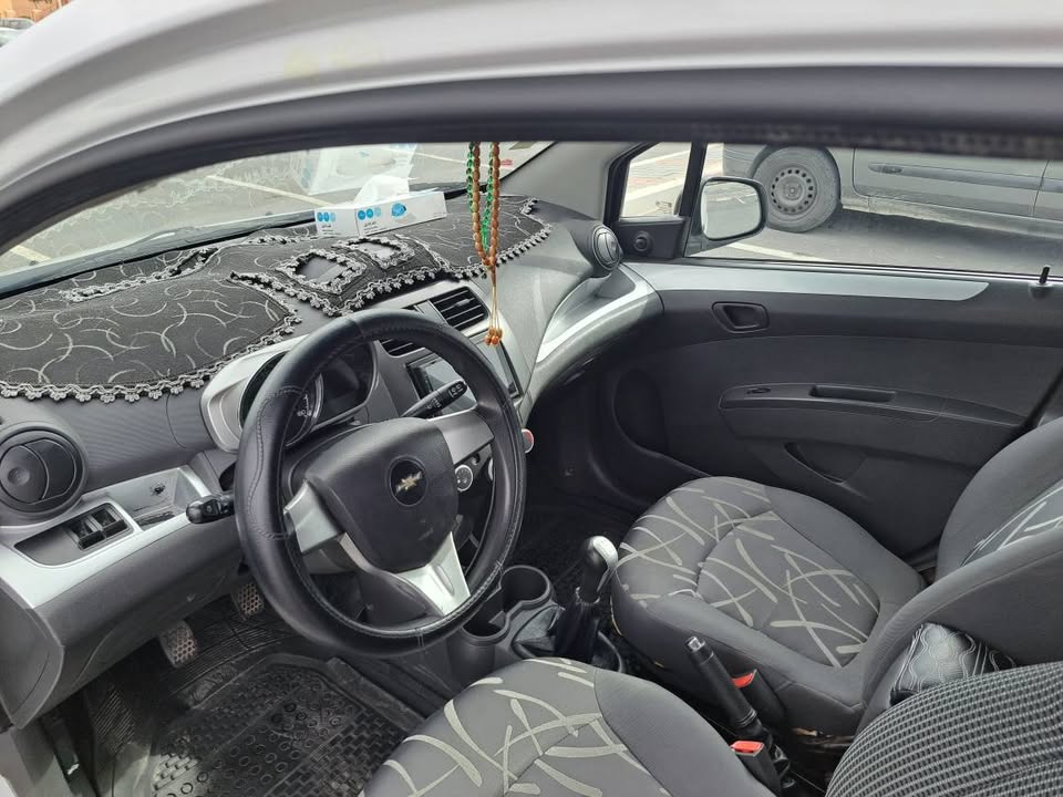 chevrolet-compacte-essence-faible-km
