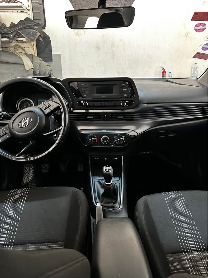 citadine-hyundai-i20-1-2l-essence