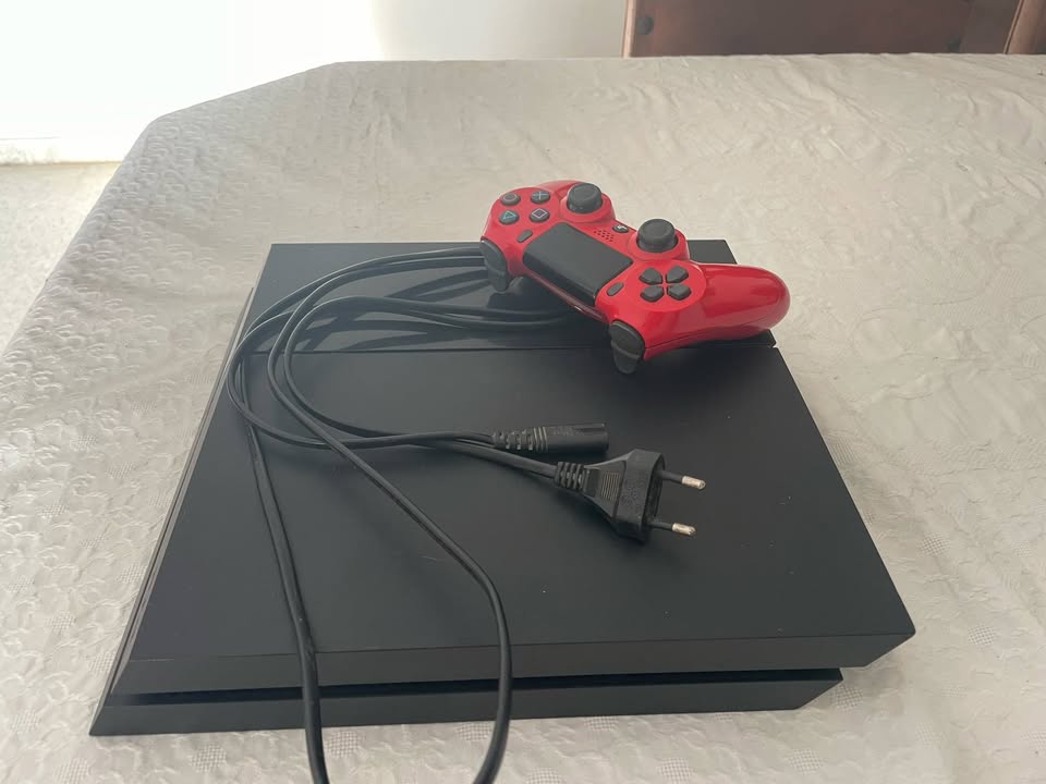 console-ps4-fonctionnelle-ariana