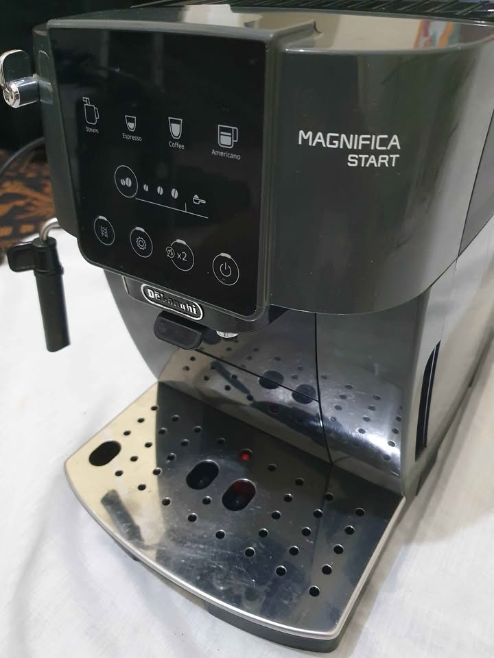 expresso-broyeur-Delonghi-bon-etat-Tunisie