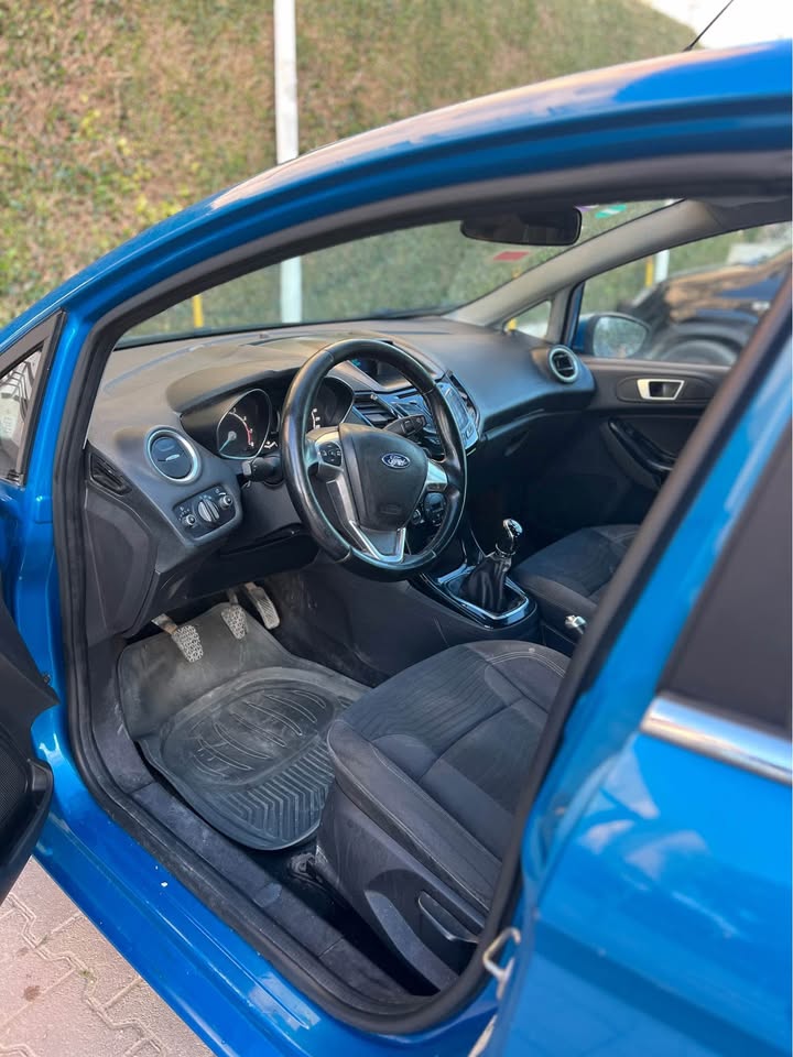 fiesta-2013-titanium-led-bluetooth