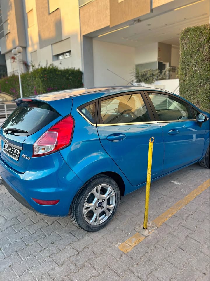 ford-fiesta-titanium-2013-essence-marsa