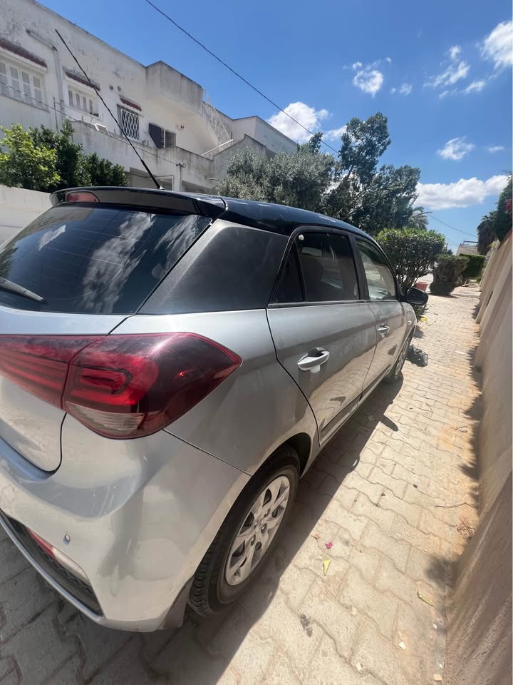 hyundai-i20-radar-clim-bluetooth