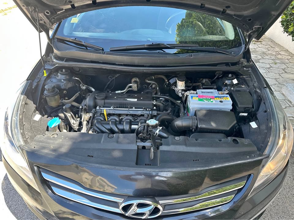 hyundai-solaris-2017-6cv-noir-a-vendre-ariana-tunisie-prix-32000dt