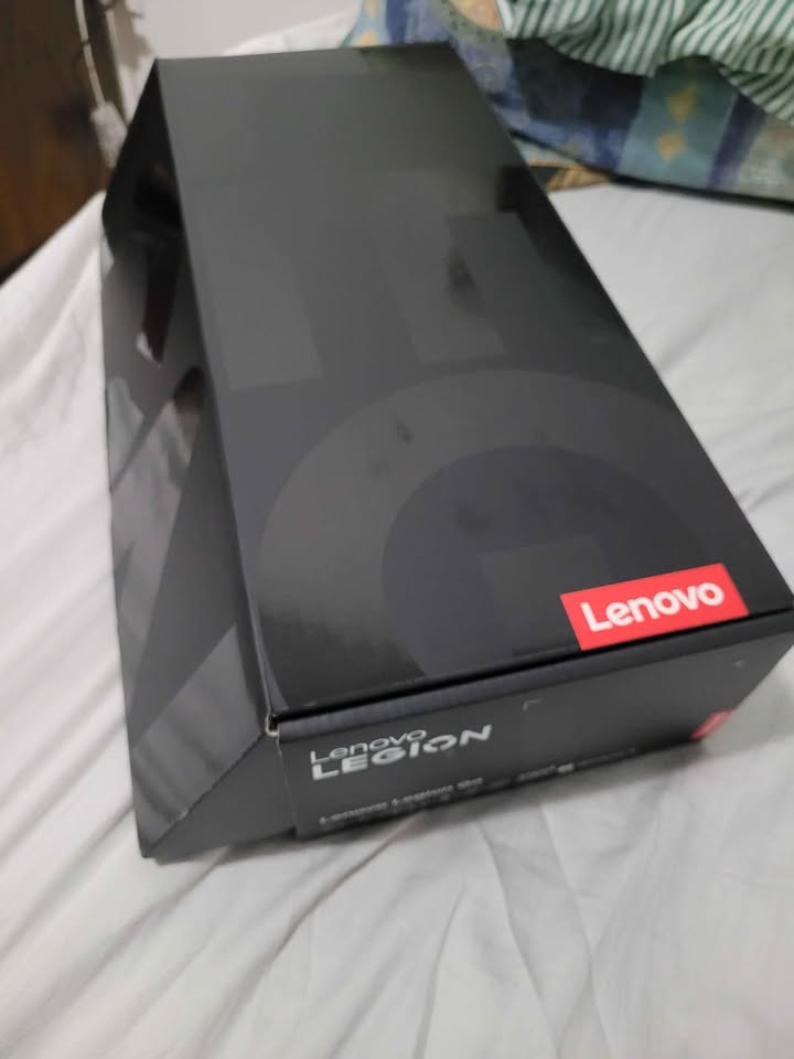 lenovo-legion-go-neuf-boite-accessoires