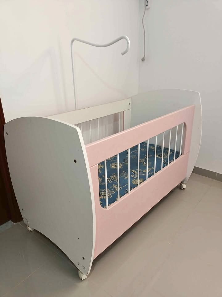 lit-bebe-en-bon-etat-a-vendre-Bouhsina-Sousse