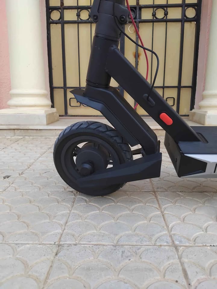 navee-s40-occasion-bon-etat-tunisie