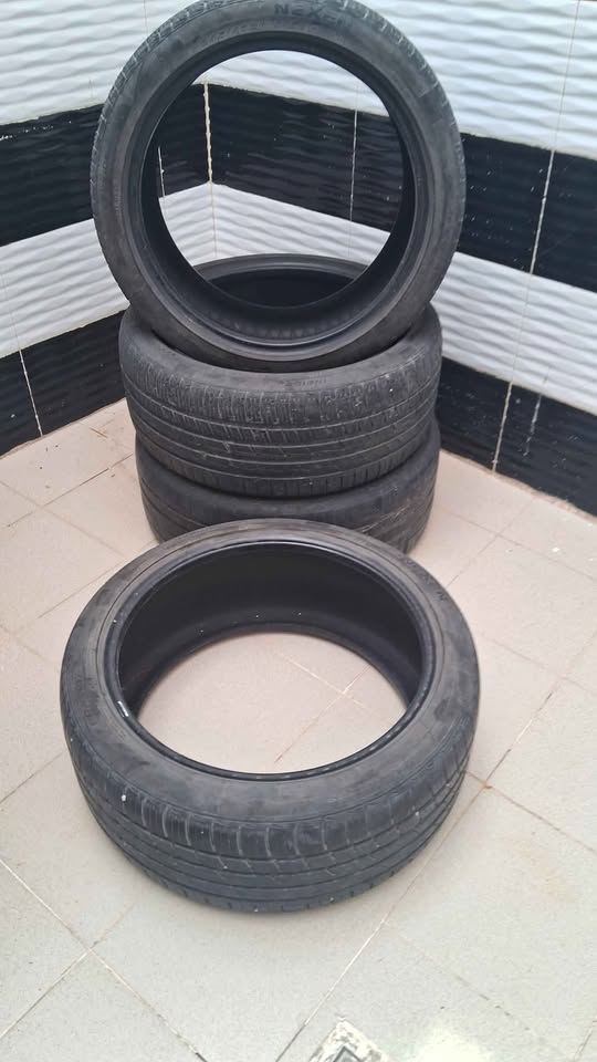 nexen-245-40zr19-bon-etat-600dt