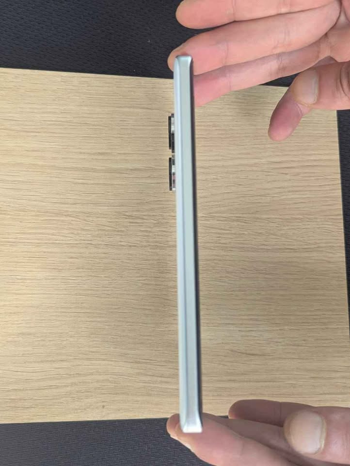 note13proplus-xiaomi-smartphone-comme-neuf