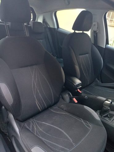peugeot-208-toutes-options-a-vendre