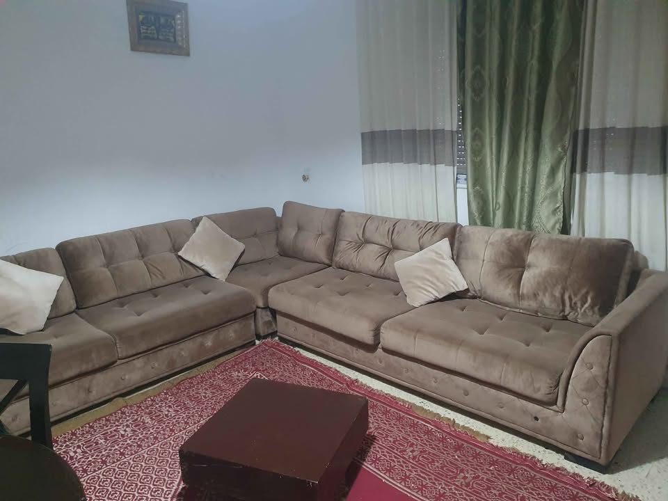 photo-salon-canape-dangle-marron-clair-coussins-beiges-occasion-tunisie