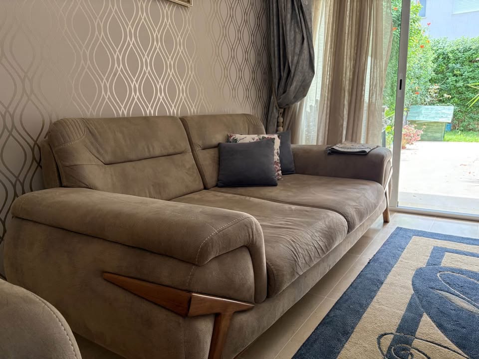 salon-confortable-a-vendre-Ariana