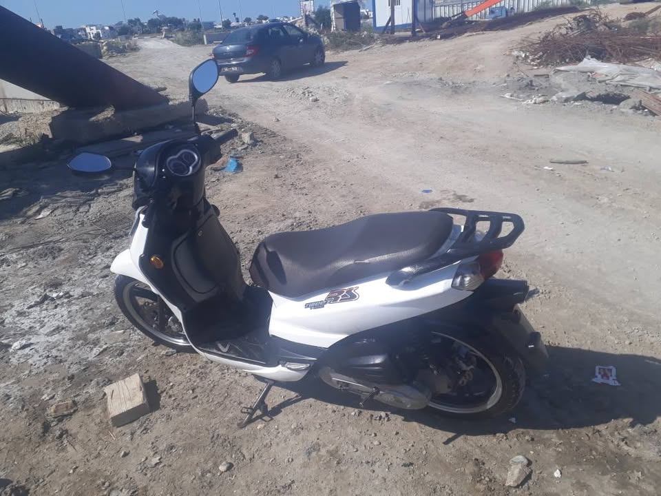 scooter-peugeot-125cc-importe-tunisie