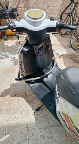 scooter-uniscoot-f8-bizerte