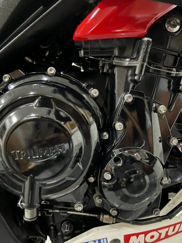 triumph-675-double-pneu-neuf