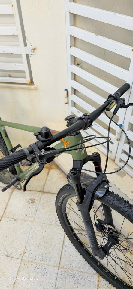 velo-tout-terrain-lapierre-a-vendre-tunisie