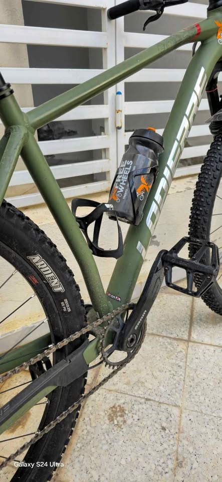 velo-tout-terrain-lapierre-taille-xl-29-pouces-a-vendre-tunisie-etat-neuf