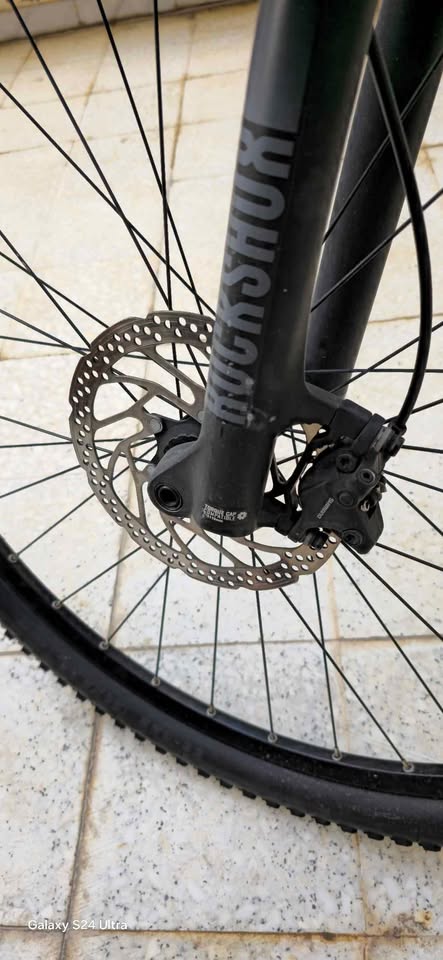 velo-tout-terrain-lapierre-taille-xl-a-vendre-tunisie-etat-neuf