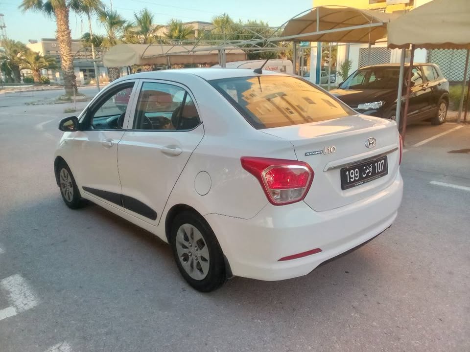 voiture-essence-hyundai-i10-ben-arous