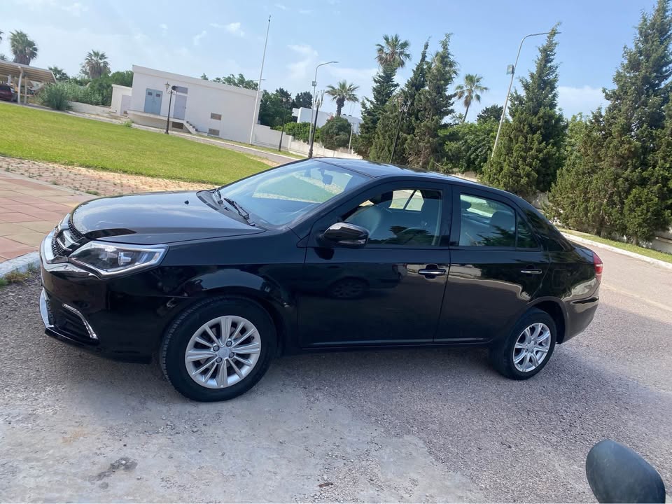 voiture-geely-6cv-2019-propre