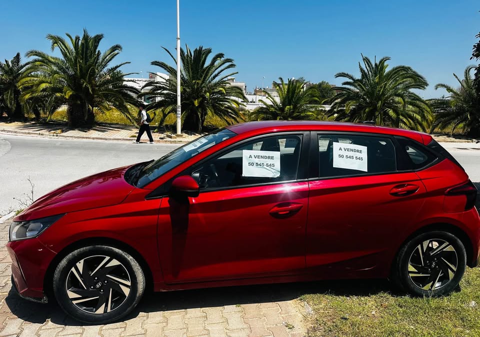 voiture-hyundai-i20-5cv-a-vendre