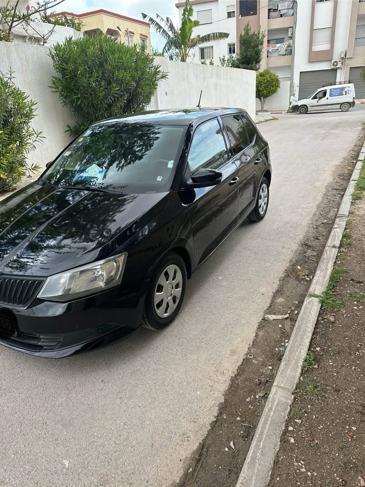 voiture-skoda-economique-4cv