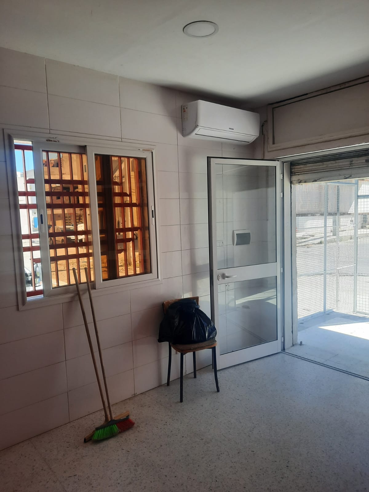 local commercial 35 m²