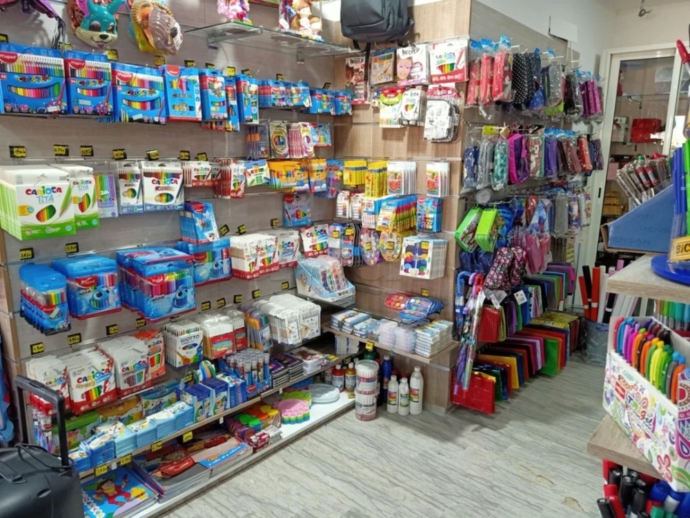 Mobilier commercial modulable