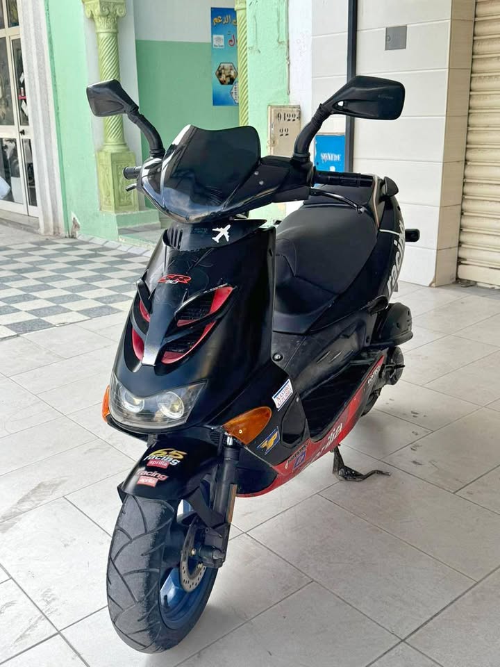 aprilia-sr-50cc-el-jem-moto-scooter