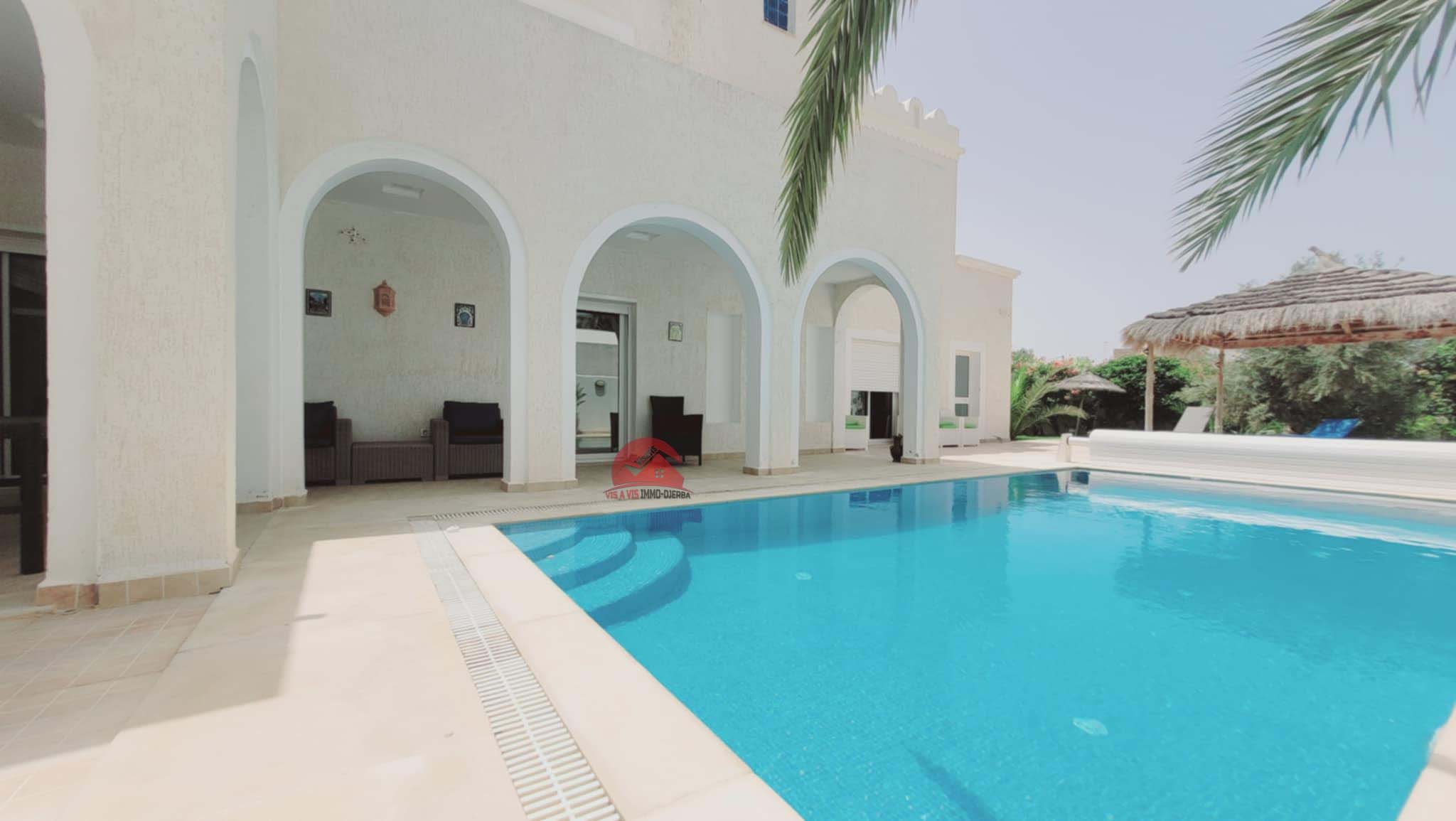 Villa Djerba Aghir Midoun 270 m² piscine jacuzzi vue mer