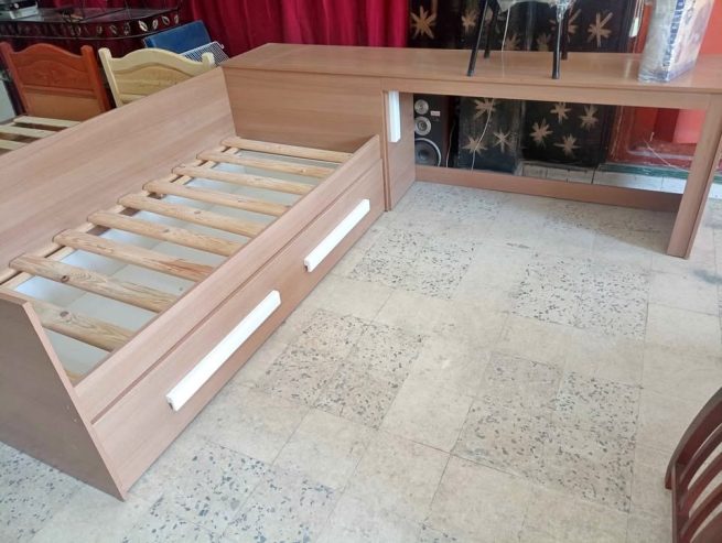 chambre-enfant-lit-bureau-rangement-tunisie