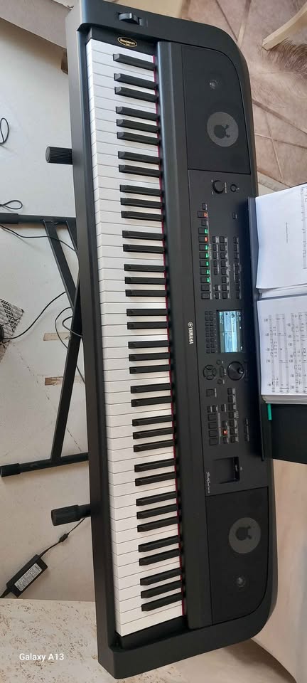 clavier-yamaha-dgx670-hammamet-etat-neuf
