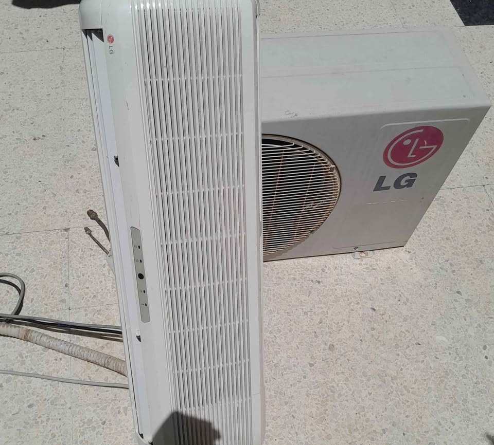 clim-lg-avec-telecommande-garantie-un-an-ksibet-el-madiouni