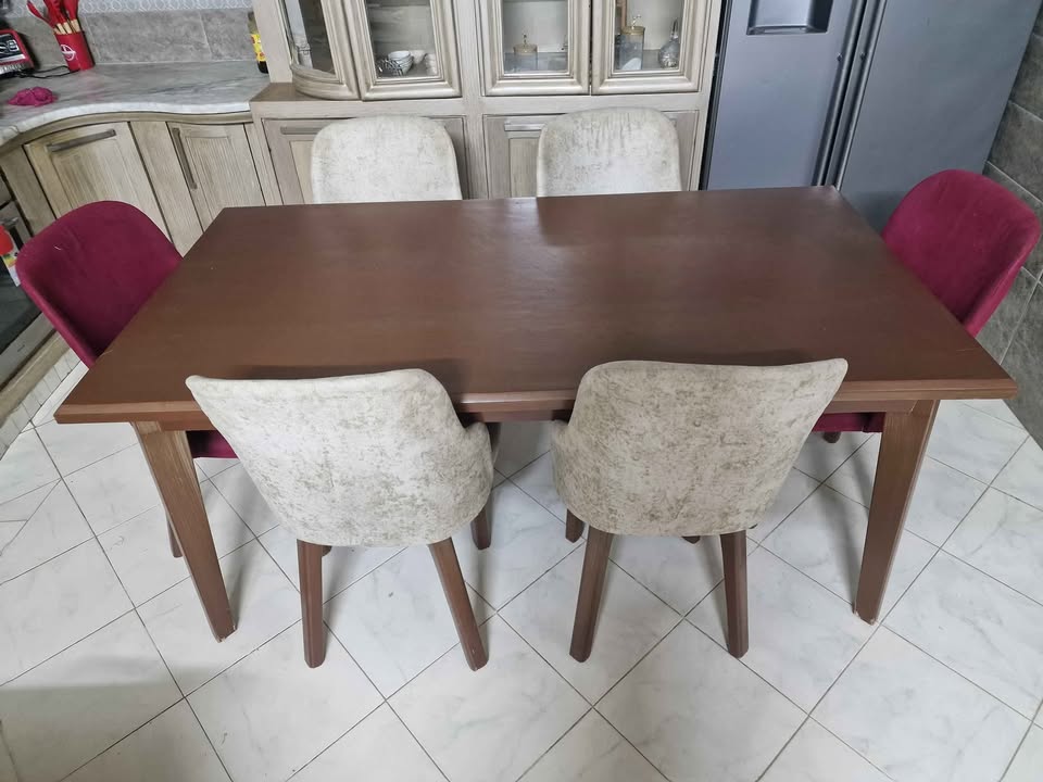 ensemble-table-chaises-occasion