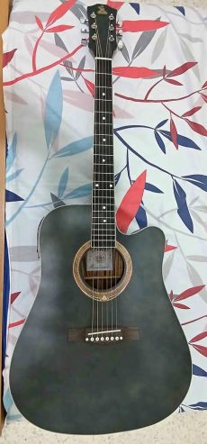 guitare-tanit-electroacoustique-noire-la-goulette