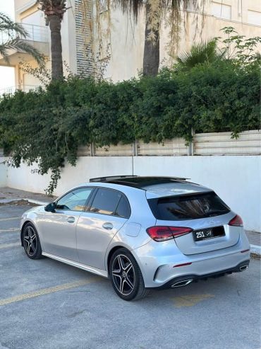 interieur-alcantara-mercedes-a180