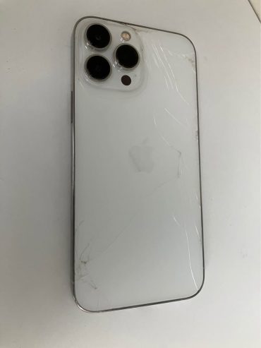 iphone-13-pro-max-blanc-arriere-fissuree