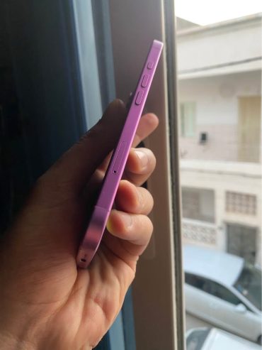 iphone-16-etat-comme-neuf-avec-chargeur