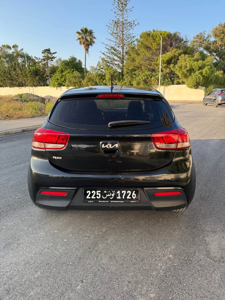 kia-rio-a-vendre-nabeul-2021