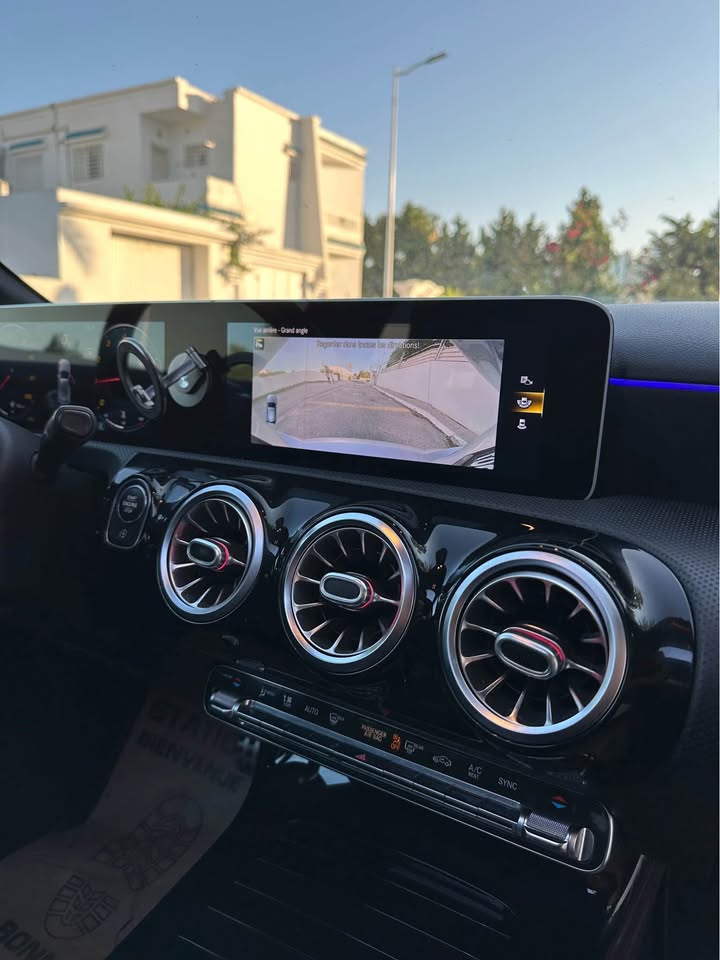mercedes-a180-kit-amg-toit-ouvrant