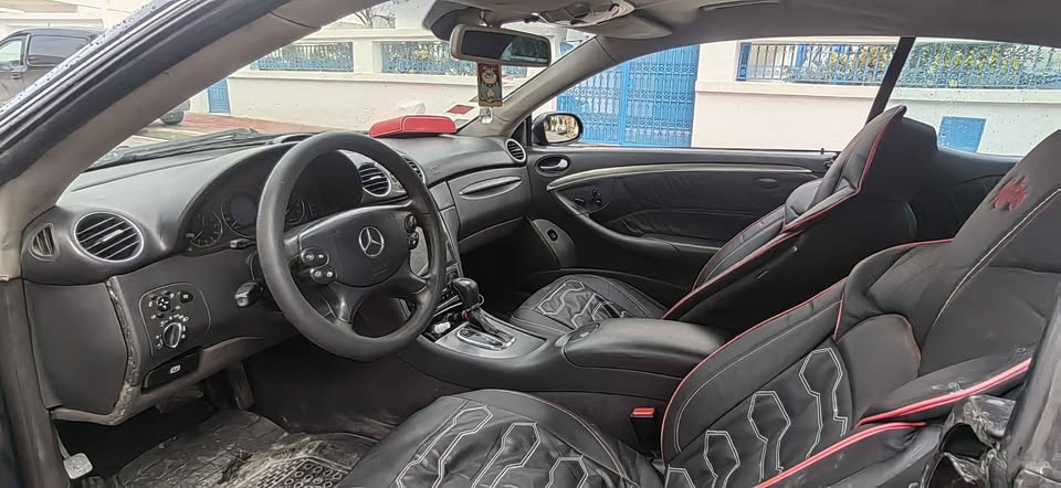 mercedes-coupe-noir-amg-tunis