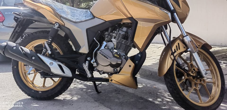 moto-importee-150cm3-a-vendre-7800dt