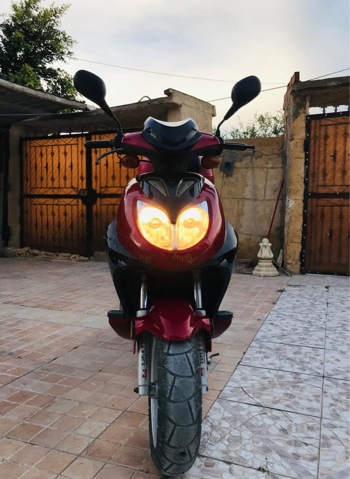 moto-victoria-50cc-rouge-a-vendre